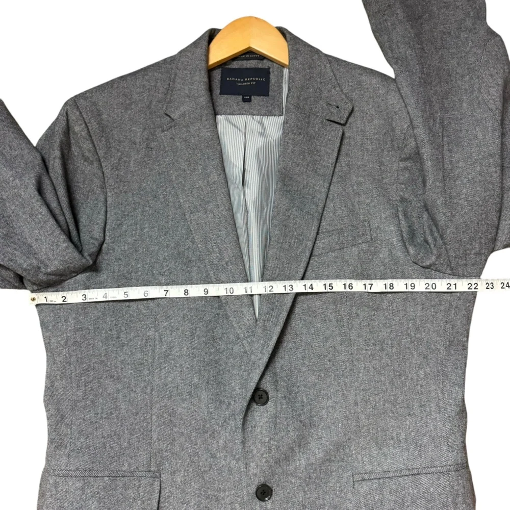 Banana Republic Mens Dark Grey‎ Herringbone Two Button Business Blazer Size 44R